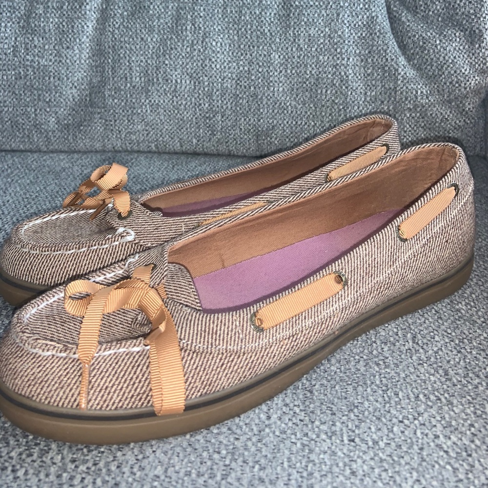sperry top sliders !!